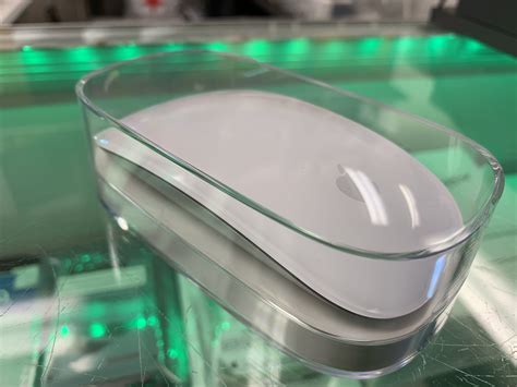 Apple magic mouse with multi touch feature